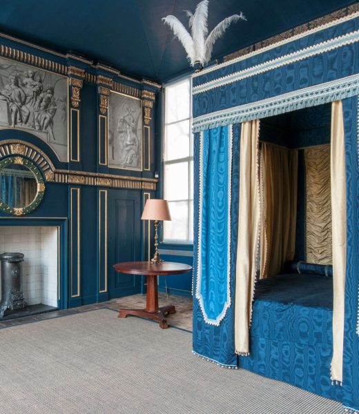 Hemelbed in de blauwe kamer