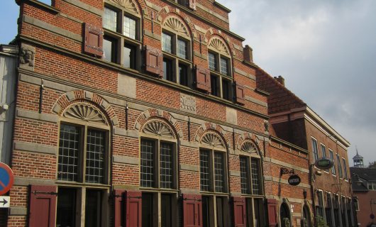 Vollenhove, Kerkplein 15
