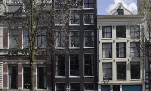 Amsterdam, Herengracht 241 (foto Arjan Bronkhorst)