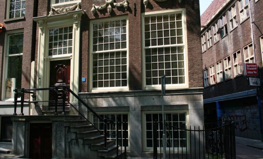 Amsterdam, Nieuwezijds Voorburgwal 264