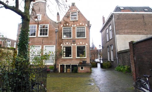 Donkere Begijnhof 8, Haarlem
