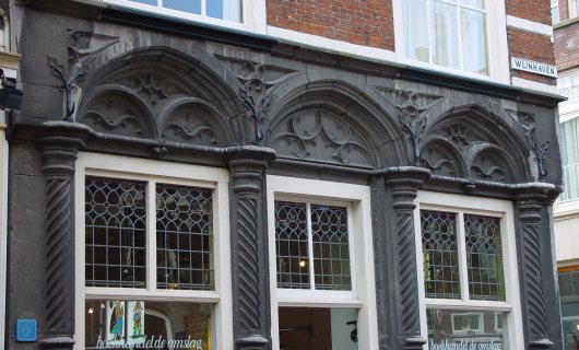 Delft, Wijnhaven 16/Boterbrug 17