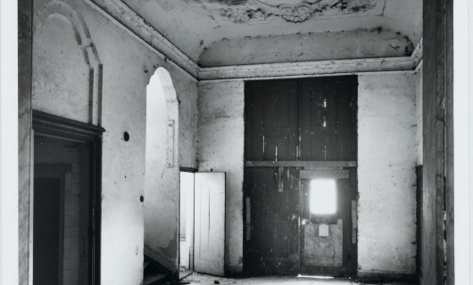 Buitenplaats Beeckestijn - hal in 1954