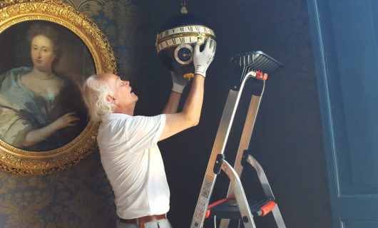 De bolklok weer terug op NIjenburg na succesvolle crowdfunding actie