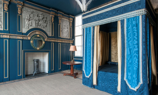 Hemelbed in de blauwe kamer