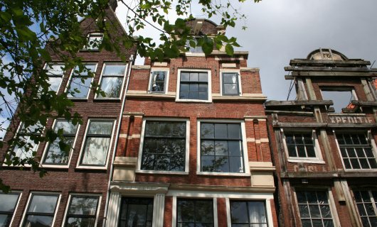 Amsterdam Oudezijds Voorburgwal 100 1