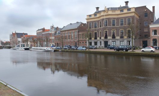 Haarlem Huis Hodshon met aula links foto Arjan Bronkhorst