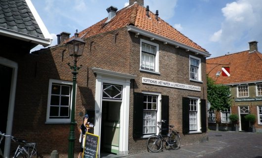 Linschoten Dorpsstraat 28 30 2