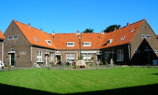 Schiedam Hofje van Belois 1