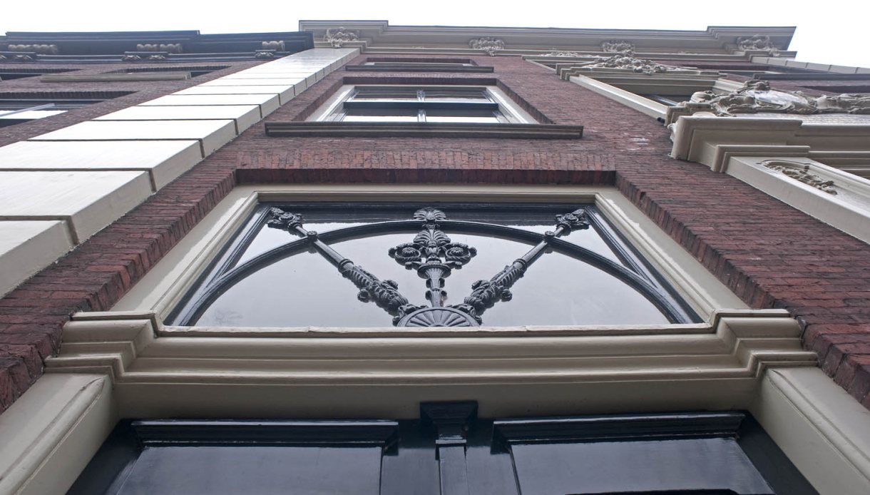 Delft - Oude Delft 49 (foto Arjan Bronkhorst)