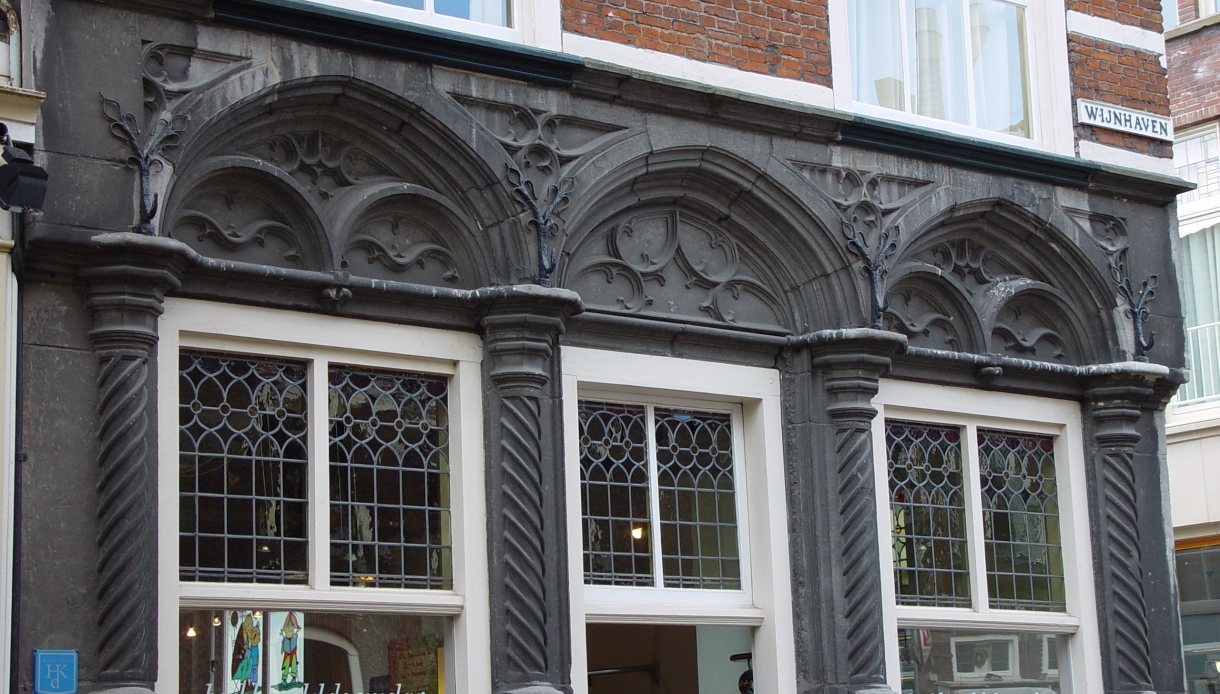 Delft, Wijnhaven 16/Boterbrug 17
