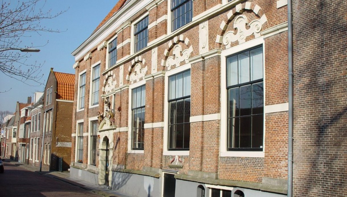 Hoorn Achterstraat 2 onder de boompjes Hoorn Achterstraat 2 onder de boompjes