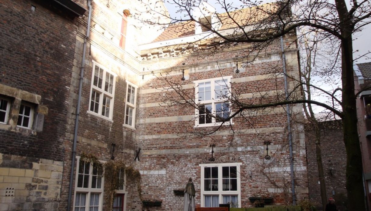 Maastricht Ridderstraat 2A Bisschopsmolengang 2B 3 Maastricht Ridderstraat 2A Bisschopsmolengang 2B 3