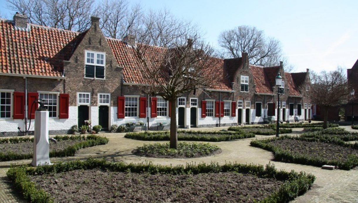 Naaldwijk Heilige Geesthofje 1 12 suggestie Naaldwijk Heilige Geesthofje 1 12 suggestie