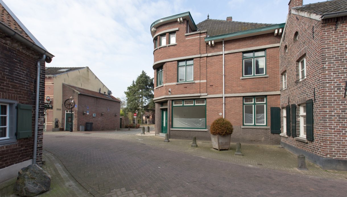 Hoekstraat (foto Ton Desar) Hoekstraat (foto Ton Desar)