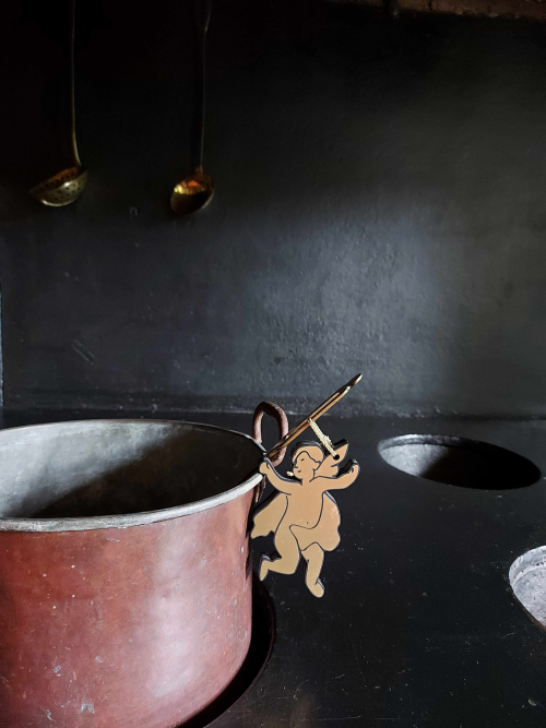 Engeltje Putto overal in huis verstopt