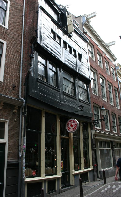 Amsterdam Zeedijk 1 het Aepgen 1