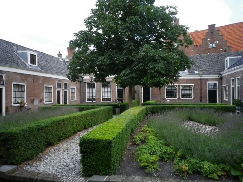 Hoorn Munnickenveld 21a tm 21g complex Claes Stapelshofje 2