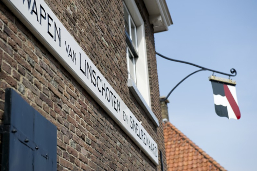 Linschoten Dorpsstraat 30 32 Arjan Bronkhorst HDK 30.0047 a Linschoten Dorpsstraat 30 32 Arjan Bronkhorst HDK 30.0047 a