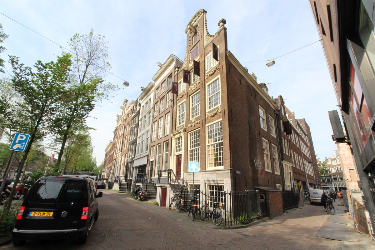 Amsterdam, Wijdesteeg 1