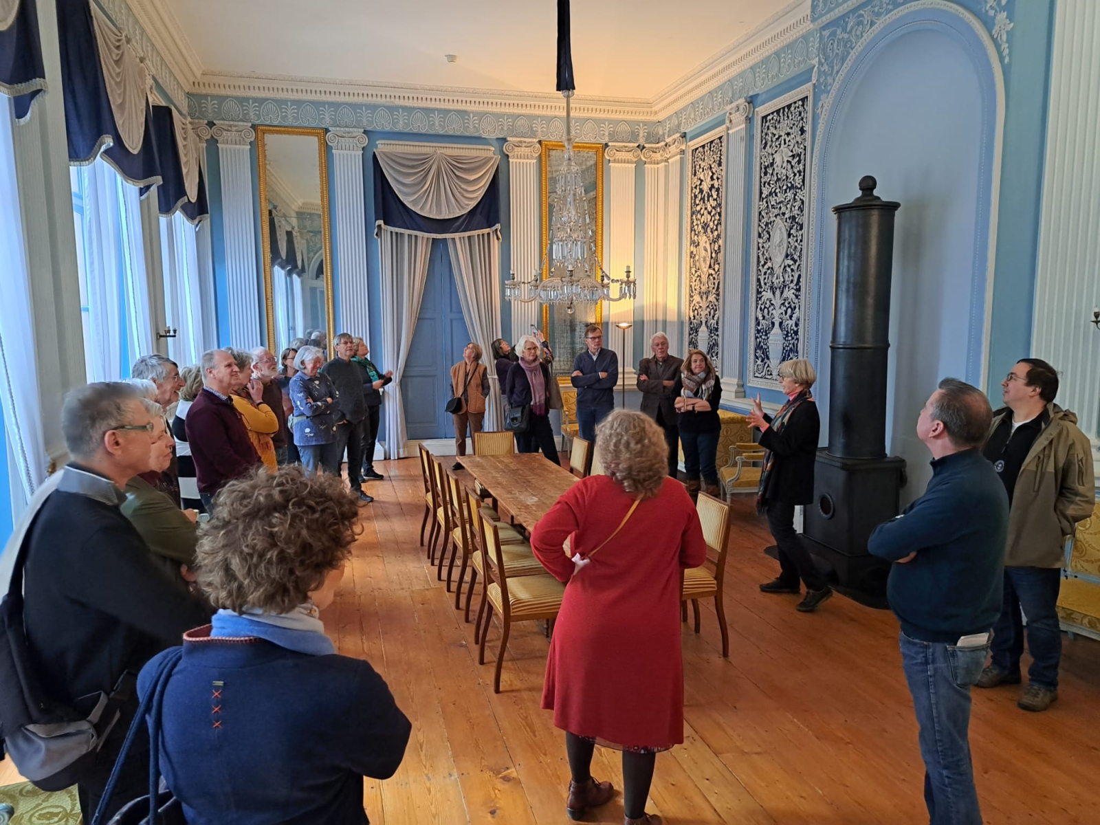 Rondleiding in de Blauwe Kamer van Huis Hodshon