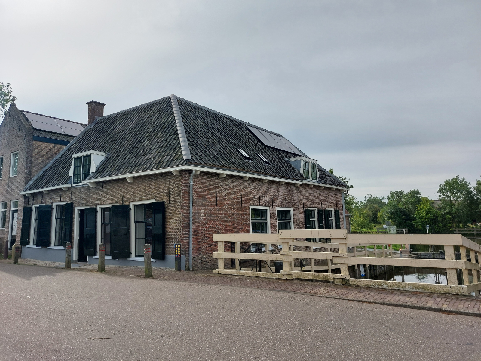 Voormalig sluiswachterswoning Hekendorp