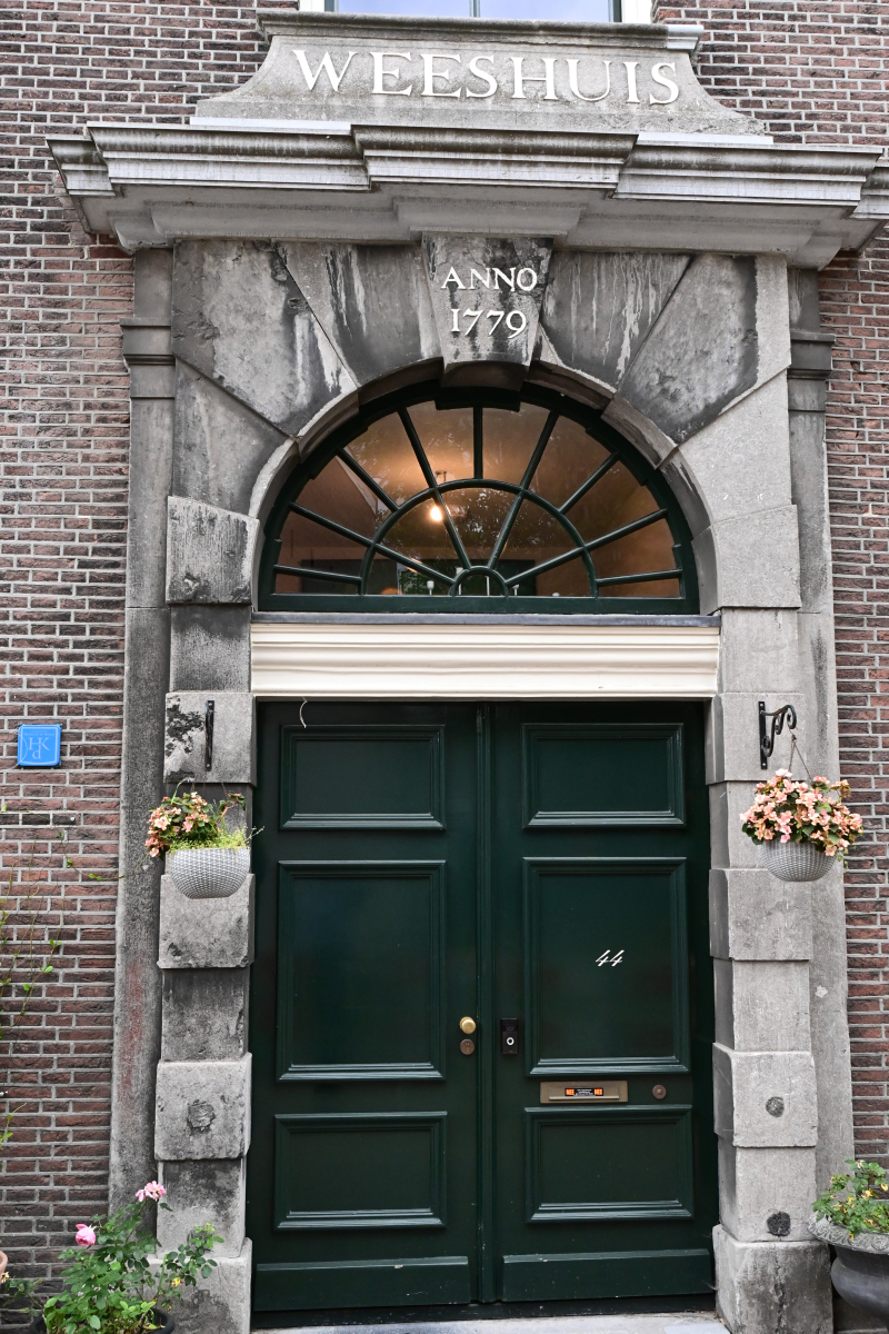 Weeshuis entree Schiedam