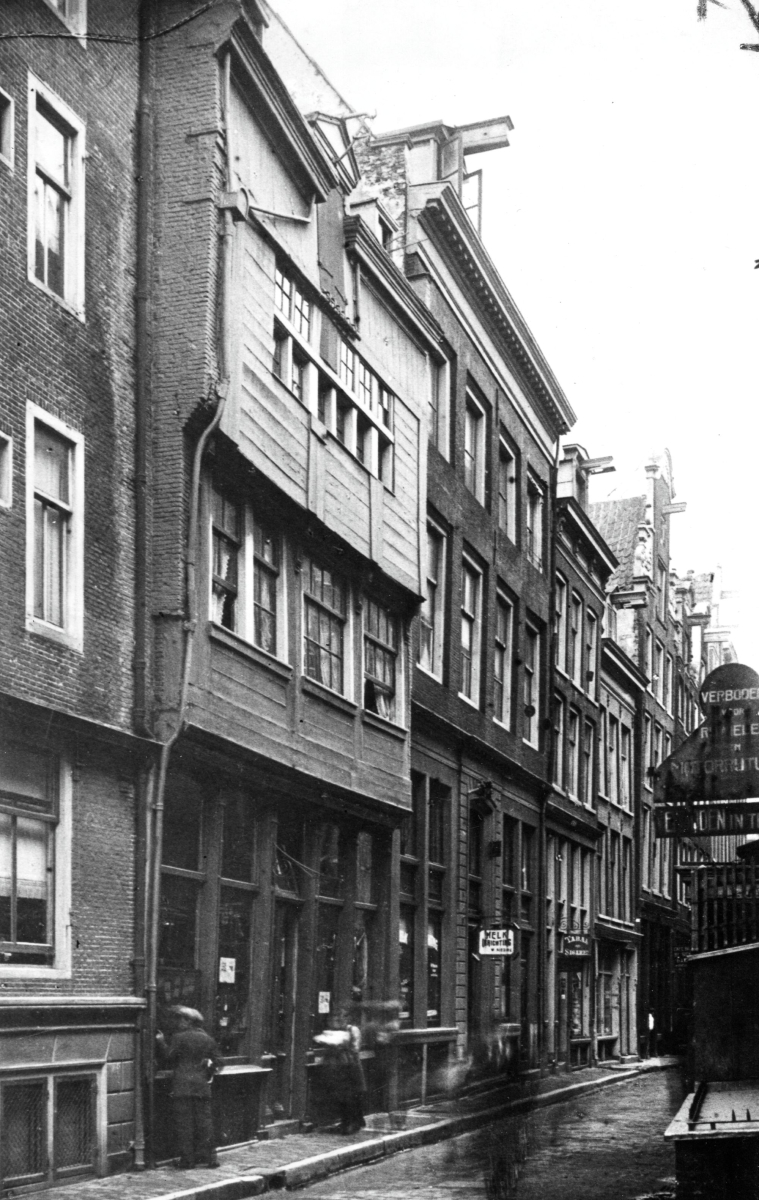 Voorgevel Zeedijk 1, circa 1930