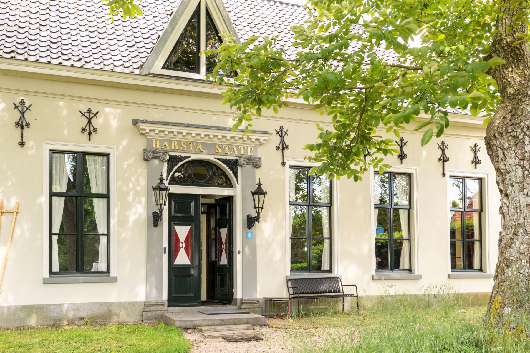 Vakantiehuis Harsta State historische gevel