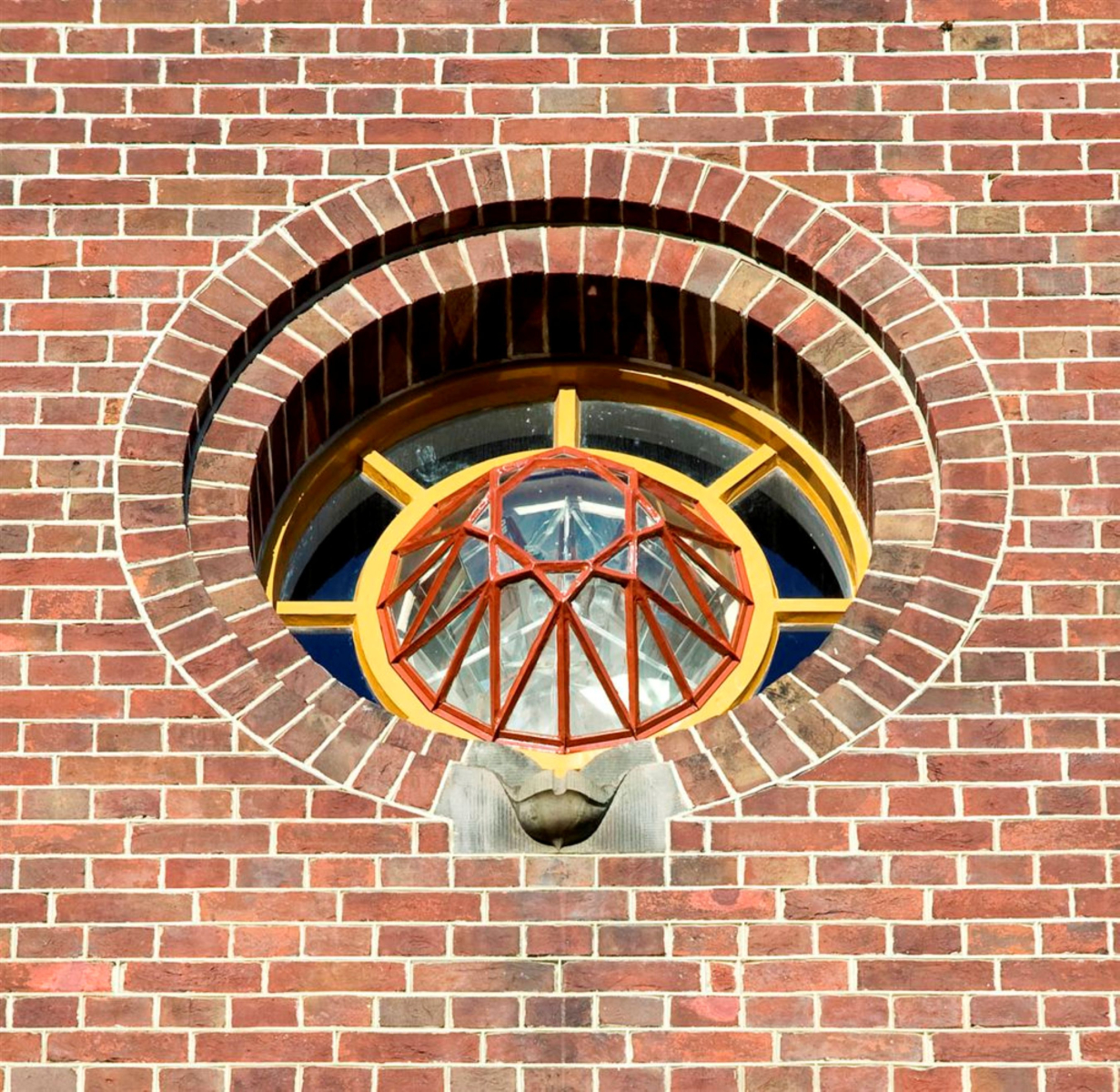 raam in de vorm van diamant