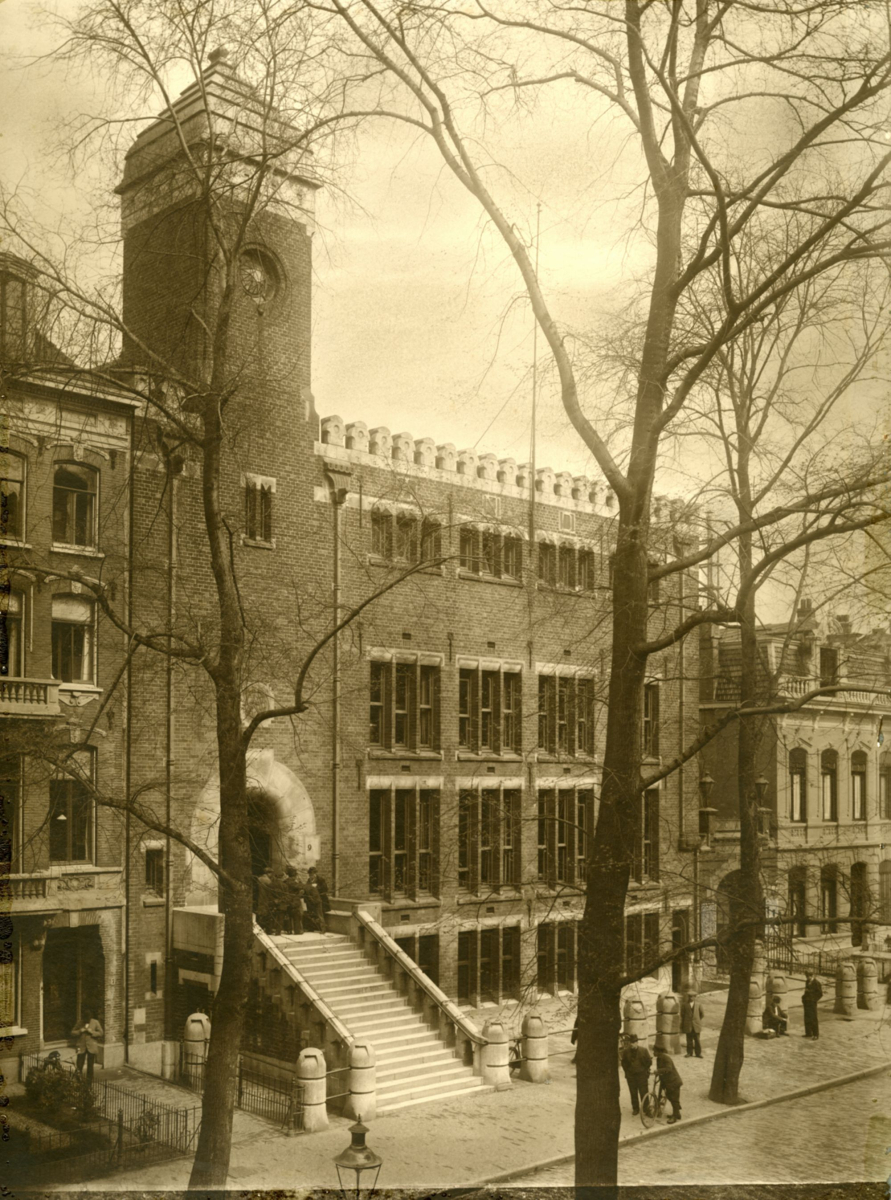 Historische foto van De Burcht uit 1934.