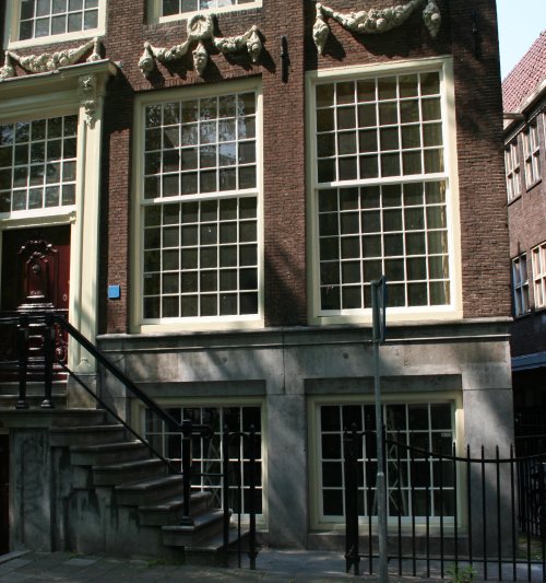 Amsterdam, Nieuwezijds Voorburgwal 264