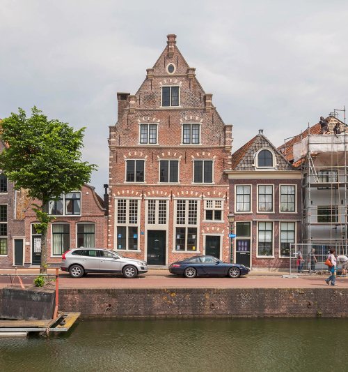 Hoorn, Korenmarkt 8