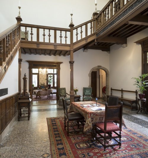 Hal Huis Van Meerten, Delft