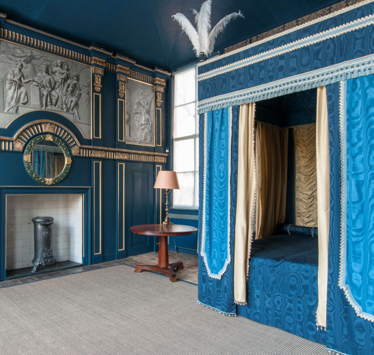 Hemelbed in de blauwe kamer