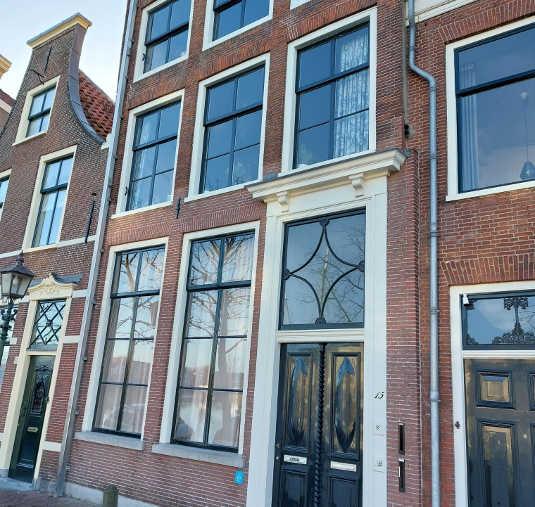 Korte Spaarne 15