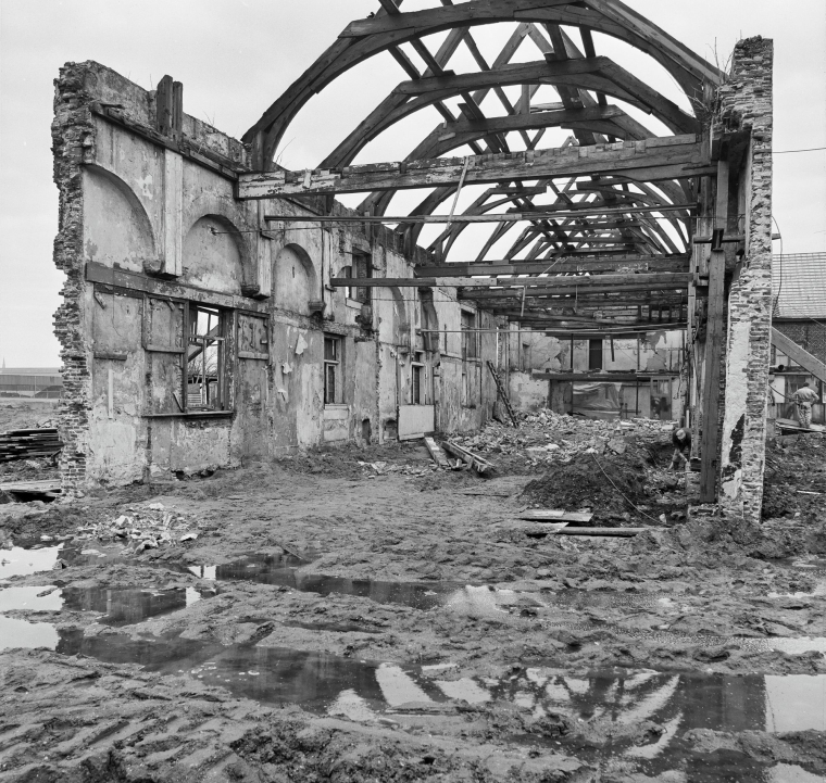 Restanten van de kapconstructie, 1976.