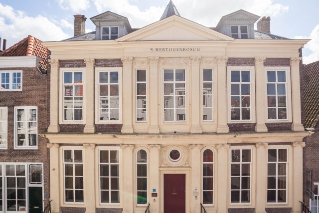 Middelburg, Vlasmarkt 51