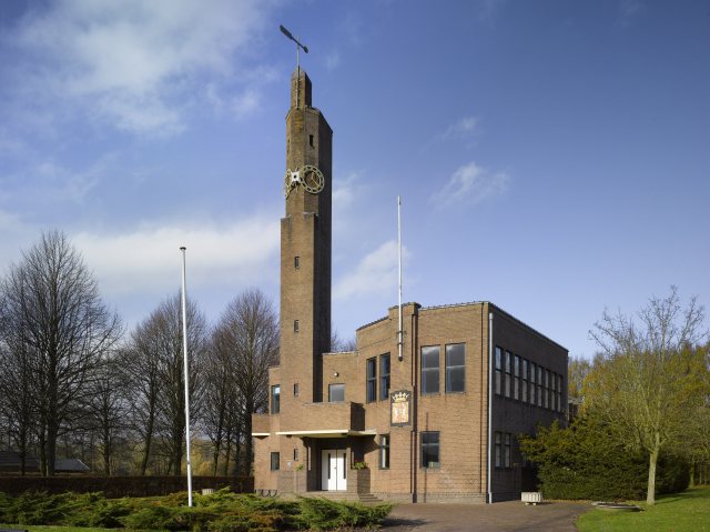 Usquert - Raadhuis (foto Roos Aldershoff)