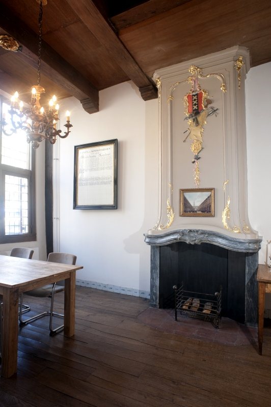 Amsterdam, Nieuwezijds Voorburgwal 74 (foto Arjan Bronkhorst)