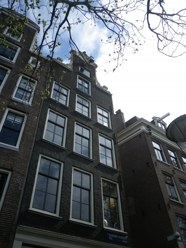 Amsterdam, Oudezijds Voorburgwal 73
