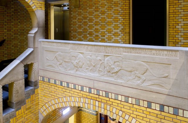 Vestibule De Burcht relief Van Zijl Arjan Bronkhorst